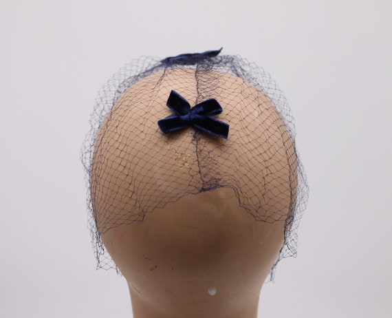 1950s Navy Blue Birdcage Veil - Excellent Conditi… - image 4