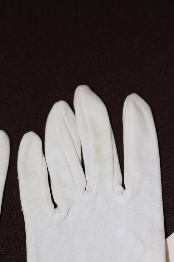 Vintage Little Girl's White Gloves - 1950s - Nylo… - image 4