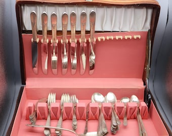 Vintage 1938 Wm Rogers Silverware Set for 7 - Devonshire Pattern