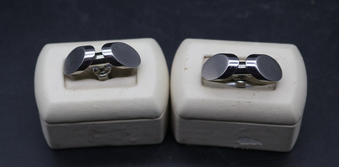 Set Boutons De Manchette Et Barrette De Cravate Style Art Déco - Lion Héraldique - Couleur Argent