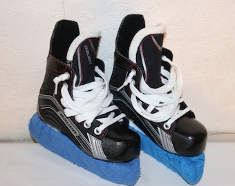 Bauer Vapor Boy's Hockey Skates in Original Box - X200 - Size YTH12R Fits us 13 Shoe/eur 31/uk 12.5/cm 19.5 - Skate Covers Included