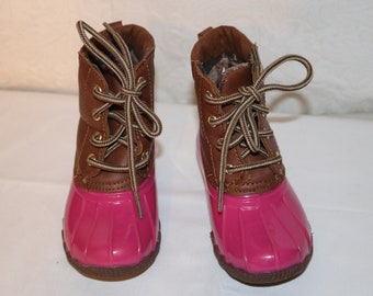 Adrienne Vittadini Girl's Brown& Pink Peral-T Duck Boots - Toddler Size 7 - Wool Blend Lining - Little to No Wear