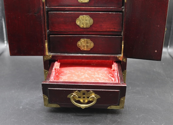 Vintage Oriental Jewelry Box with Carved Jade Inl… - image 7