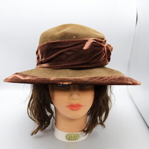 Women\'s Brown Velvet Wide-Brim Hat with Yellow Velvet Band Vintage Brown Wide-brimmed Hat w/ Burgundy Velvet Trim, Net  main image 3