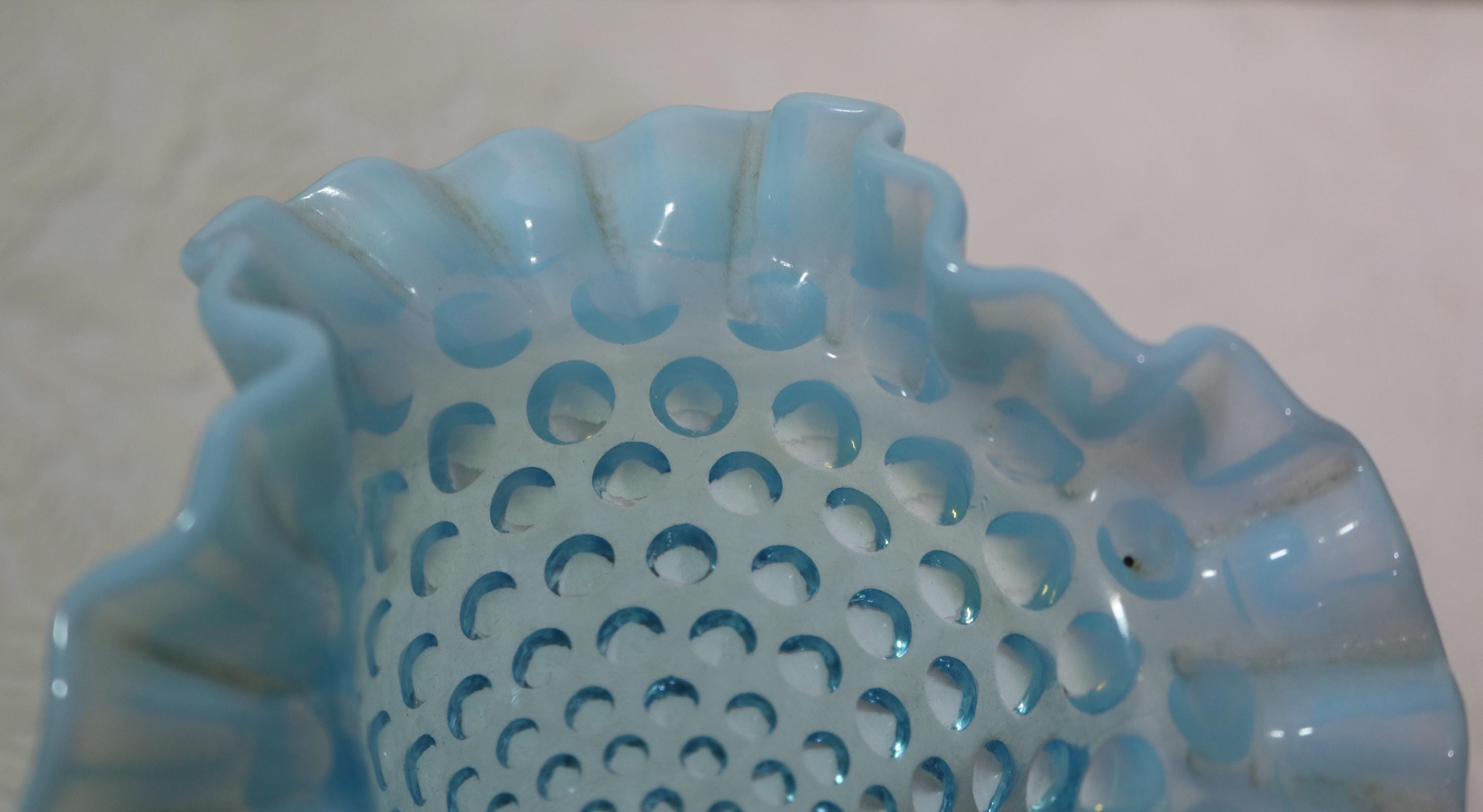 ヴィンテージ フェントン ブルー オパールセント ホブネイル花瓶