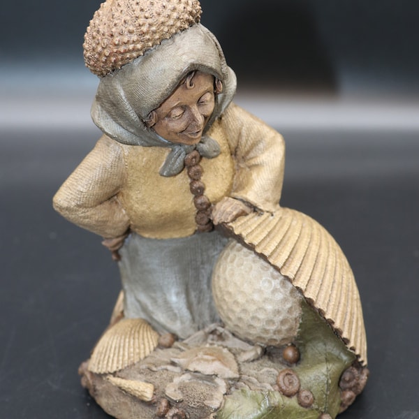 1992 Tom Clark Gnome "Dinah" - Cairn Studio #3208 Ed. 96 - Pecan Resin Figurine - Golf Figurine