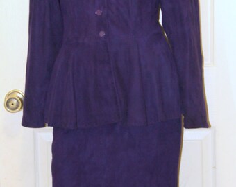 1980s Vakko Suede Skirt Suit - Vintage - Royal Purple - Size 8 - Peplum Jacket