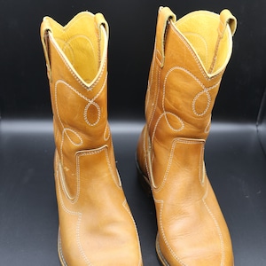 Vintage Men&#39;s Biltrite Cowboy Boots - Brown Leather - Man Made Soles - Sz 9 1/2E