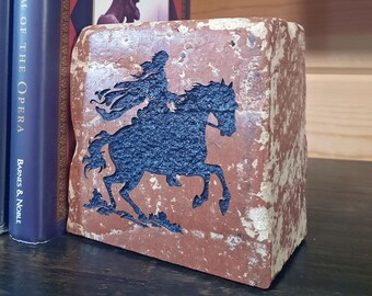 Engraved Knight Bookend: Rustic Red Brick Shelf Decor