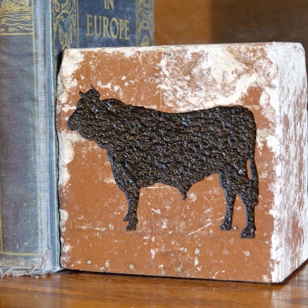 Bull Silhouette Engraved Half Red Brick Bookend Shelf Décor