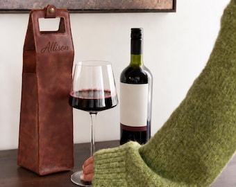 Wine Holder Bag, Leather Single Bottle Carrier with Engraved Name or Initials