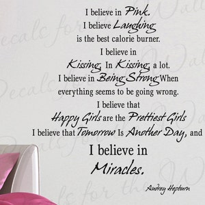 Credo che rosa baciare ridendo Audrey Hepburn Inspirational Vinyl Lettering citazione Wall Decal Sticker Art decorazione grafica Decor I95