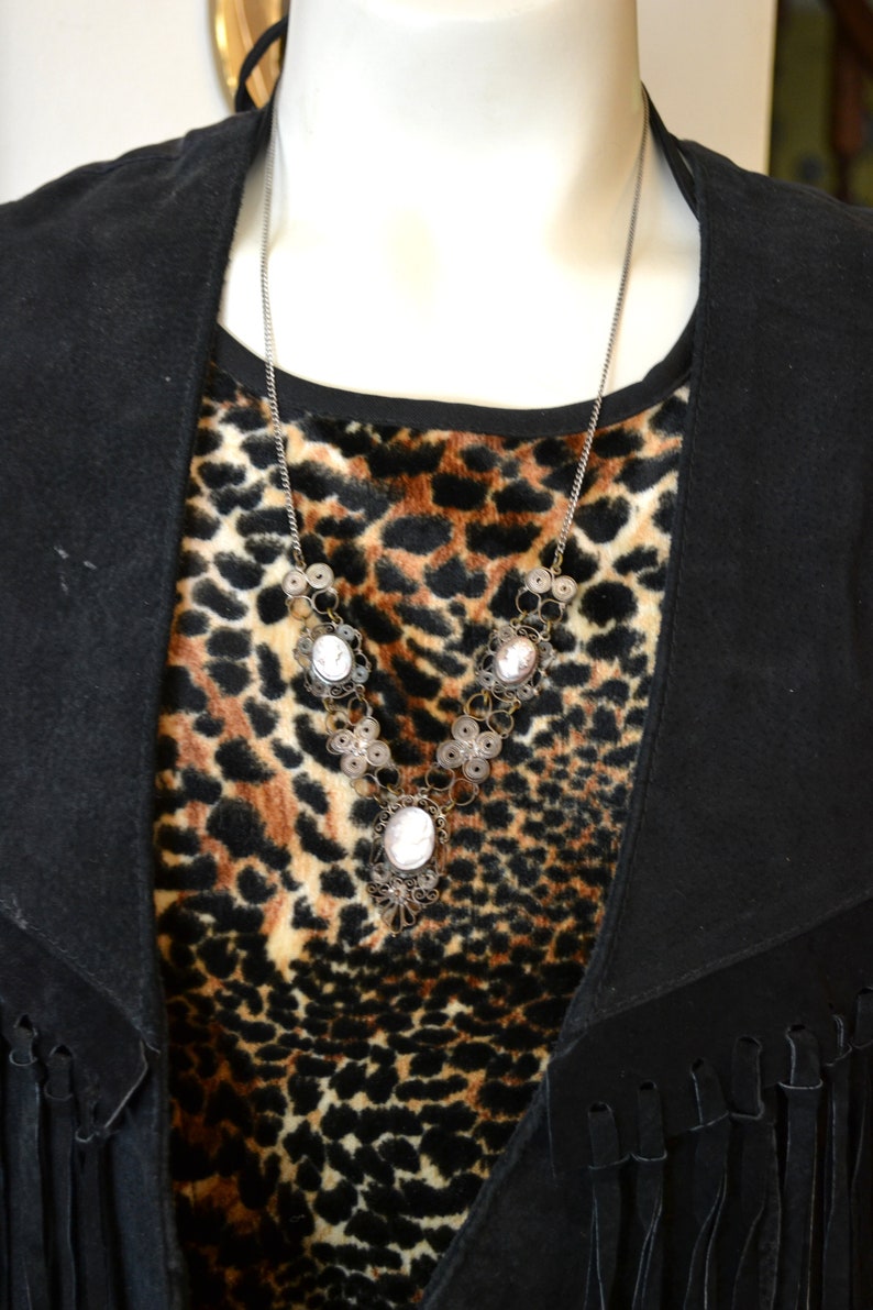 Vintage Mother of Pearl Cameo Necklace Black Cameo Necklace Mother of Pearl Silver Cameo Necklace