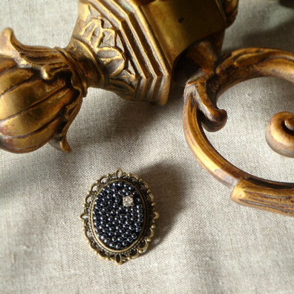 Handmade in vintage style cameo brooch "Prima" .