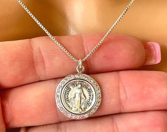 Collar de medalla milagrosa de plata esterlina: dije de María con circonita rosa, cadena de joyero católico