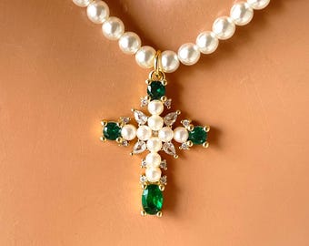 Collar con cruz de perlas: colgante de circonita cúbica verde esmeralda o transparente chapado en oro de 14 quilates, elegante joyería nupcial, elegante para mamá.