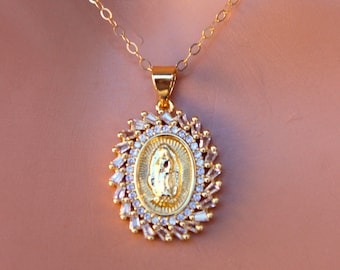 MÁS VENDIDO Collar de Nuestra Señora de Guadalupe Collar con dije de María de oro Collar con colgante de la Virgen María de Guadalupe Joyería religiosa