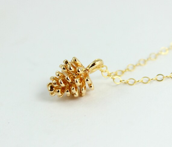 Pinecone Charm Necklace Gold Filled Women Young Girls Small Dainty Little Vermeil Pendant Ocean Beach Jewelry Gift High Quality
