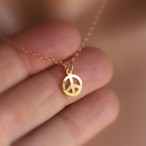 14k Gold Filled Peace Sign Necklace Women Small Peace Charm Necklaces Boho Dainty Tiny Little peace sign Gift for girls Hippie Jewelry Gifts