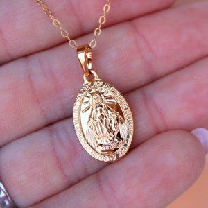 Gold Miraculous Charm Necklace Medium Virgin Mary Oval Pendant Simple Necklaces Women Religious Catholic Gift