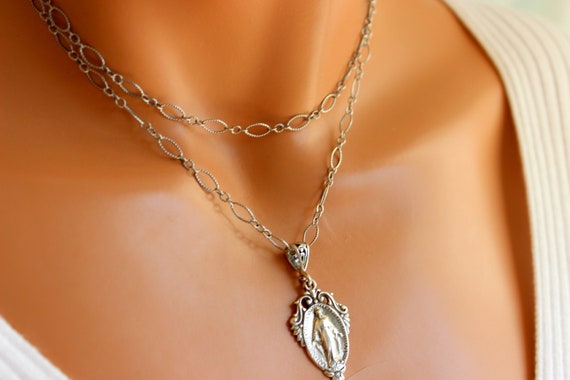 Oxidized 925 Sterling Silver Mother Mary Pendant Necklace Women Texture Chain Set Jewelry Silver Chain Religoius Gift