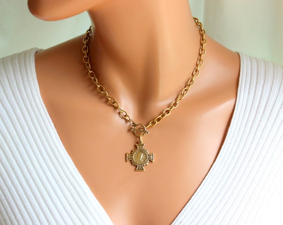 Antique Gold Choker Necklace Women Maltese Cross Thick Steel Chain Necklaces Large Rolo Virgin Mary Pendant Religious Jewelry Gift Catholic