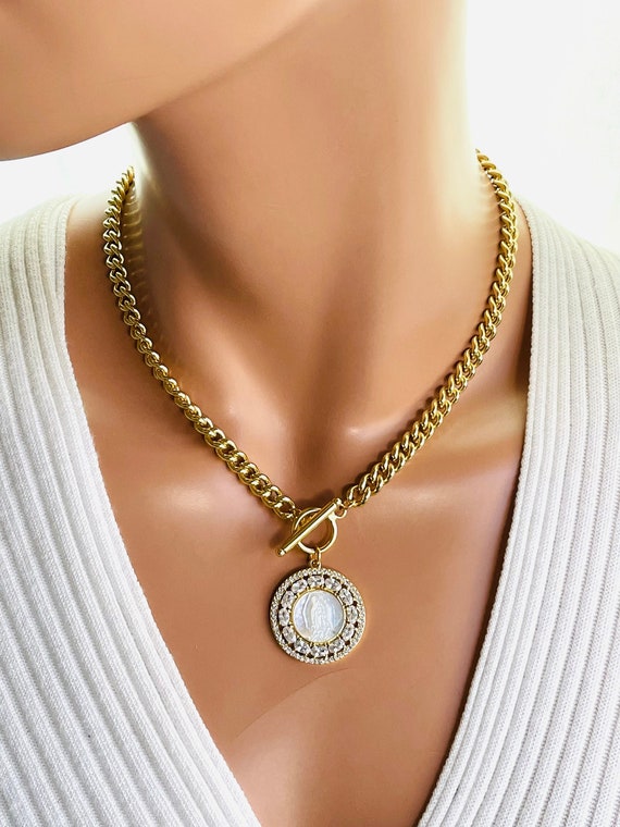 Gold Guadalupe Necklace Gold Filled Choker Women Thick Gold Cuban Chain Mary Necklaces Catholic Jewelry Gift Large Chunky Chains