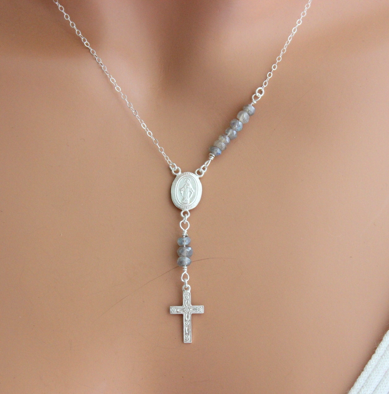 Rosary Pendant Necklace - upside down cross necklace - Luxusteel Shell  Necklace Collier Female Steel Gold Color Round Pendant Necklaces Chains  Jewelry Accessories - cross chain for women, (silver black, O)
