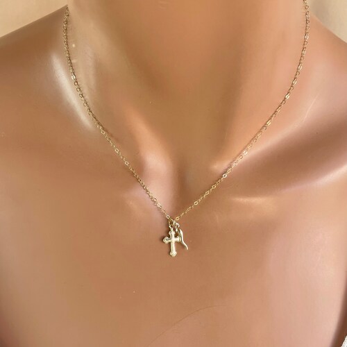 Tiny Gold Italian Horn Necklace Gold 
