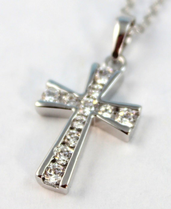 Stone Cross Gemstone Pendant Charms Cross Quartz Crystal Charms Necklace  For Women - Buy Cross Necklace,High Quality Diamond Christian Religion