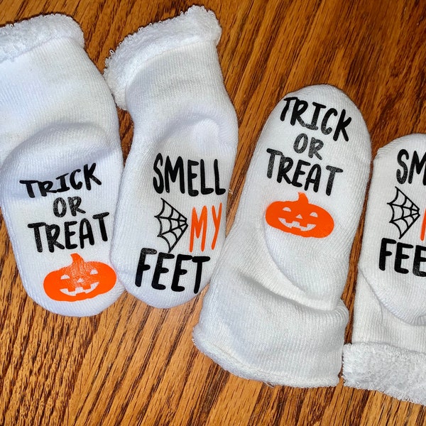 Trick or Treat Smell My Feet, Halloween Socks, BabyClothes, Baby Shower Gift, Unisex Baby Shower Gift, Baby Socks, Baby Gift, Gift for Baby