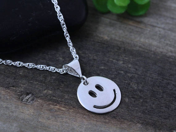 ◇HYERES LOR◇ Aceh Silver (Y) Half Smile Necklace HL5N43507 Buy Sterling Silver Hebrew letter 'HE' (ה), Name of God
