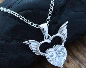 Geflügelte Herz-Halskette, Schutz-Anhänger. Sterling Silber Engel Flügel Anhänger, Zirkonia Herz. Schutzengel.