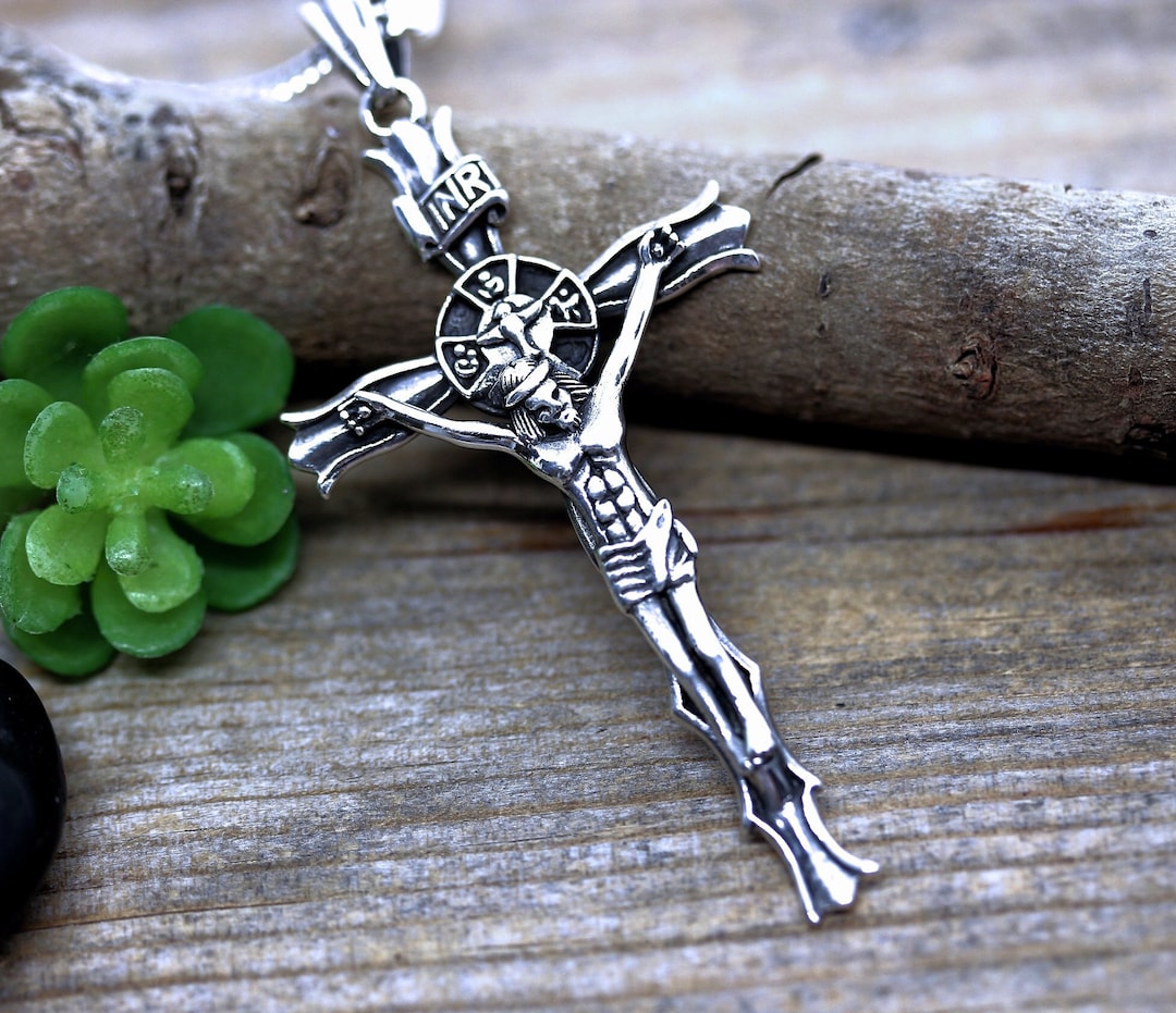 スターリングシルバーの十字架ネックレス、イエス・キリストの十字架