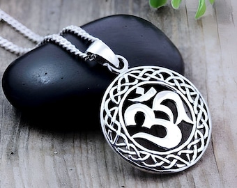 Om necklace pendant in sterling silver, Sacred Aum meditation jewellery, Yoga Om. 5105