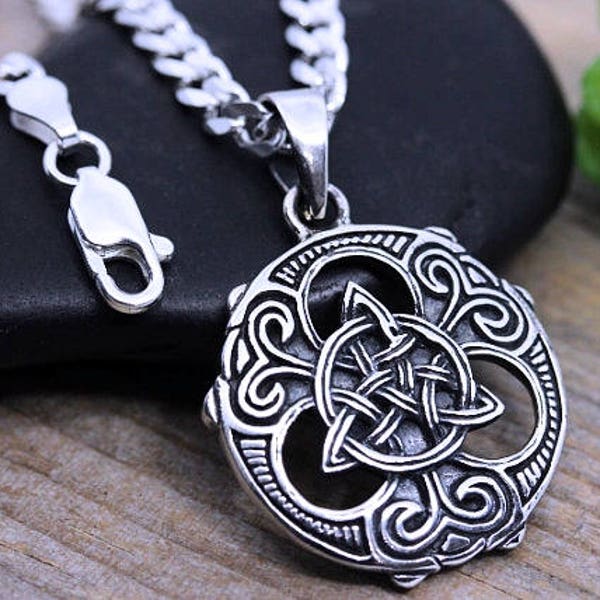 Irischer Schmuck, Herren Halskette, Gravur Nicht Enthalten. Unisex Irish Schmuck Sterling Silber Dreifaltigkeits-Knoten-Halskette. Kette aussuchen. Triquetra