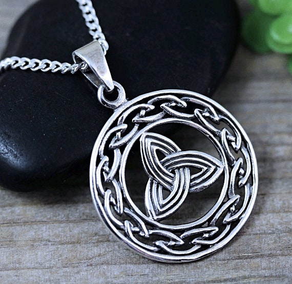 Solid Gold Or 925 Silver Triquetra Circle Trinity Knot Irish Pendant Necklace