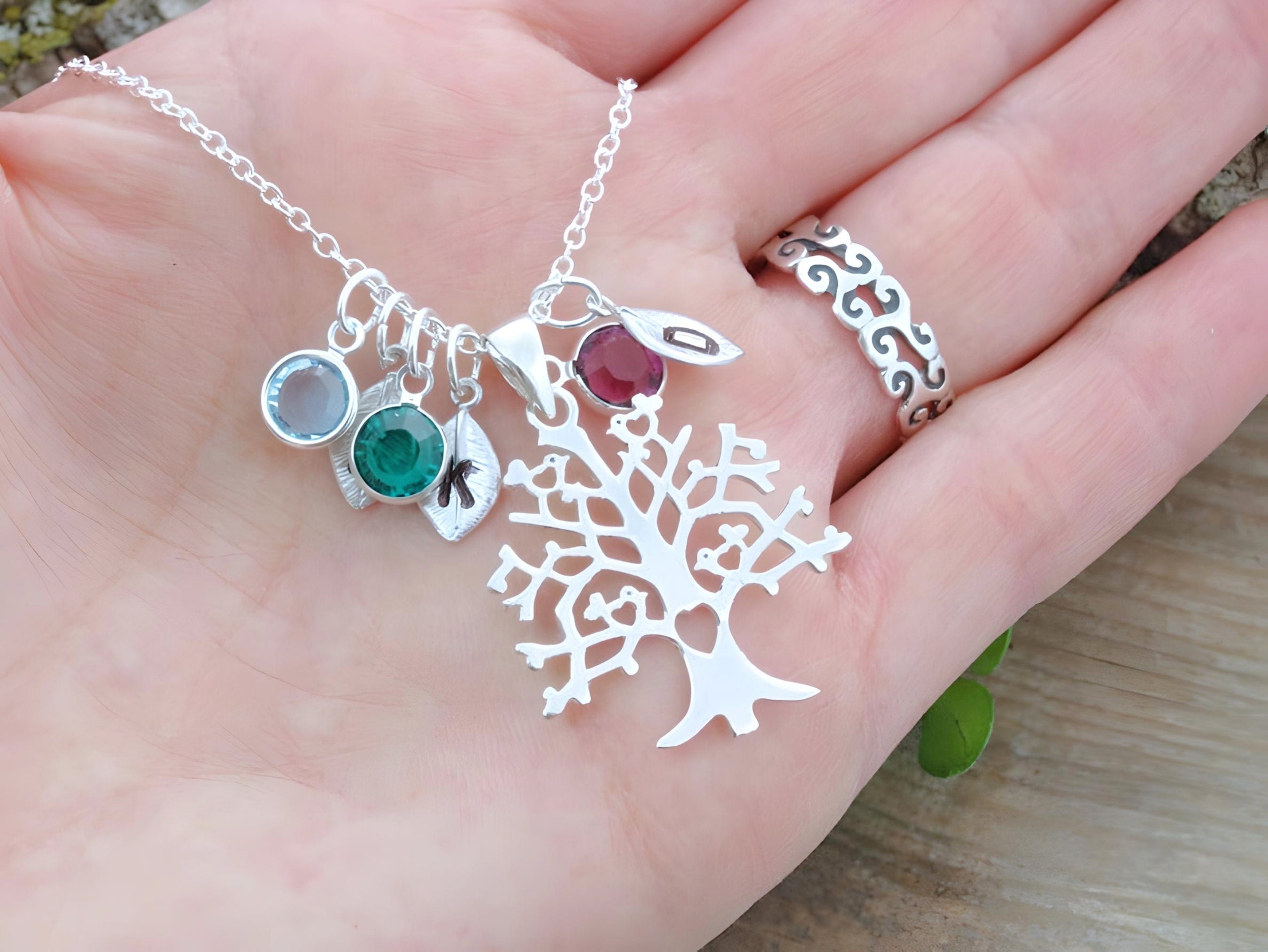 Collana in argento sterling con pietra portafortuna per la famiglia, albero della vita con pietre portafortuna personalizzate, albero a forma di cuore. Regalo per la mamma, collana per la nonna
