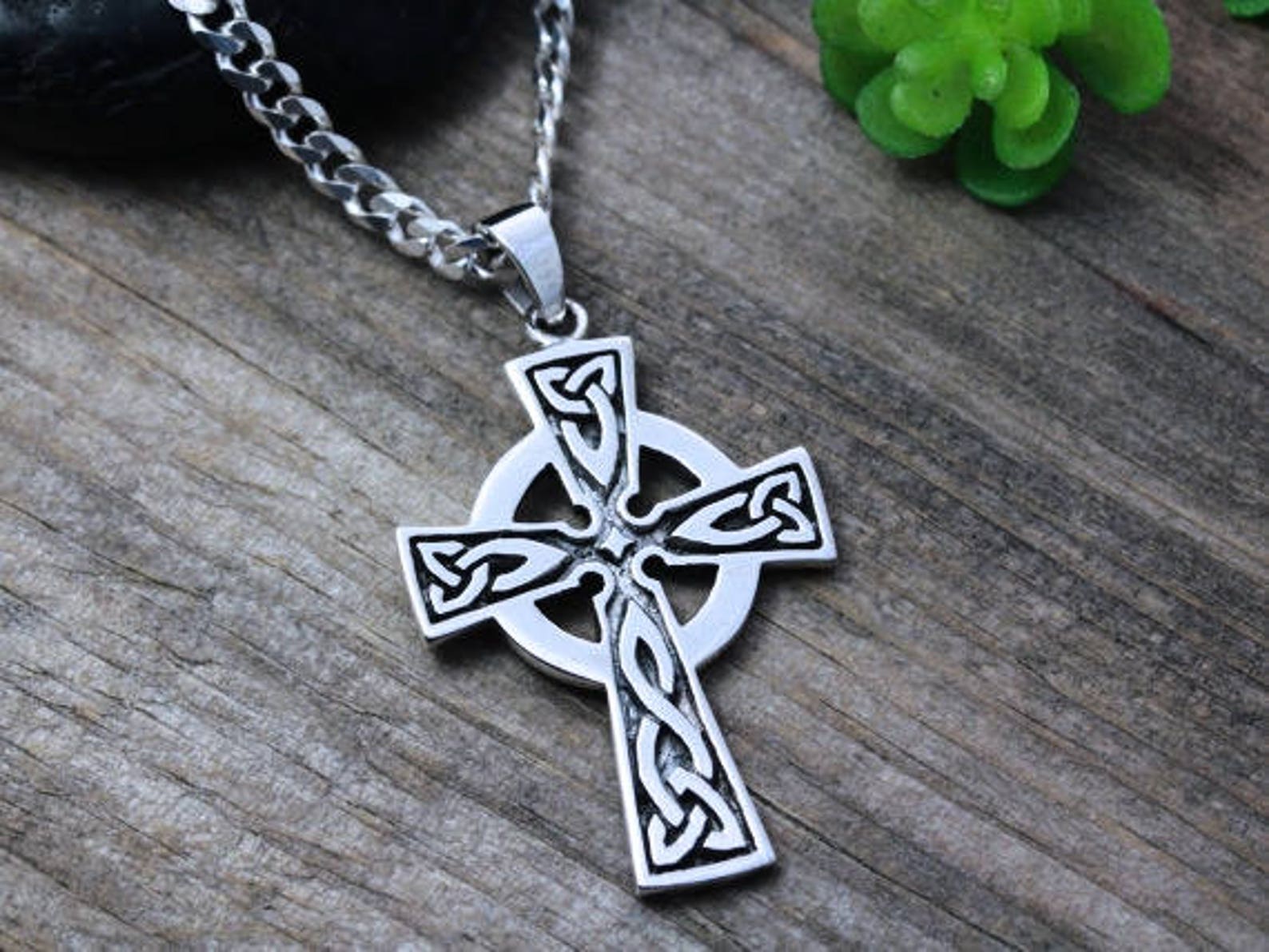 mens celtic cross necklace        <h3 class=