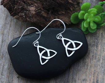 Gorgeos Silver Triquetra Earrings, Sterling silver Trinity Knot Earrings, Silver Celtic Earrings, Silver Earrings Jewelry, friendship symbol