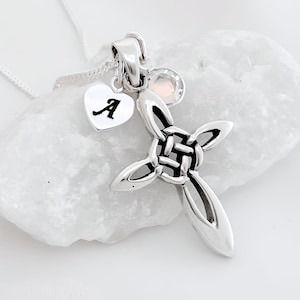 Collier croix celtique en argent 925 avec noeud celtique Croix en argent sterling avec initiale. Choisissez une chaîne. 977