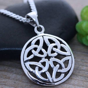 Celtic trinity knot necklace, Everlasting love knot, celtic knot medallion, celtic knot Pendant, popular Celtic friends sisters gift, 72