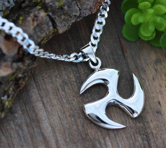 Ninja star necklace hotsell
