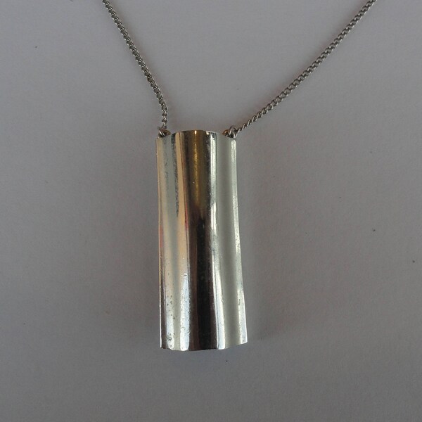 Vintage Avon Ariane '77 Silver Tone Perfume Holder Necklace