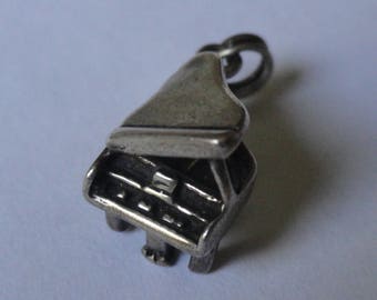 Vintage Silver Tone Grand Piano Shape Charm Pendant