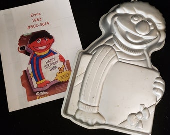 Wilton ERNIE Muppet Happy Birthday Cake Pan Birthday Party Sesame Street Kids Party Treat with Color Instructions