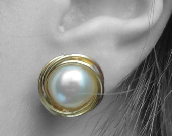 Vintage Gold Tone & White Faux Pearl Pierced Earrings