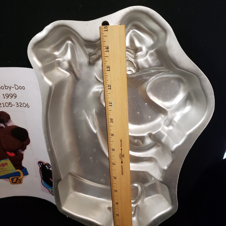 Wilton Scooby Doo Dog Cake Pan Birthday Kids Party Treat With Color