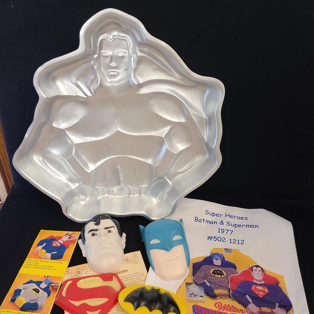 Wilton Superman Batman Cake Pan Birthday Kids Party Treat With Plastic ...