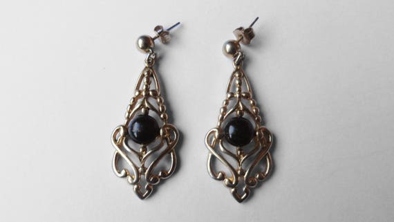 Vintage Ornate Black & Gold Tone Dangling Pierced… - image 2